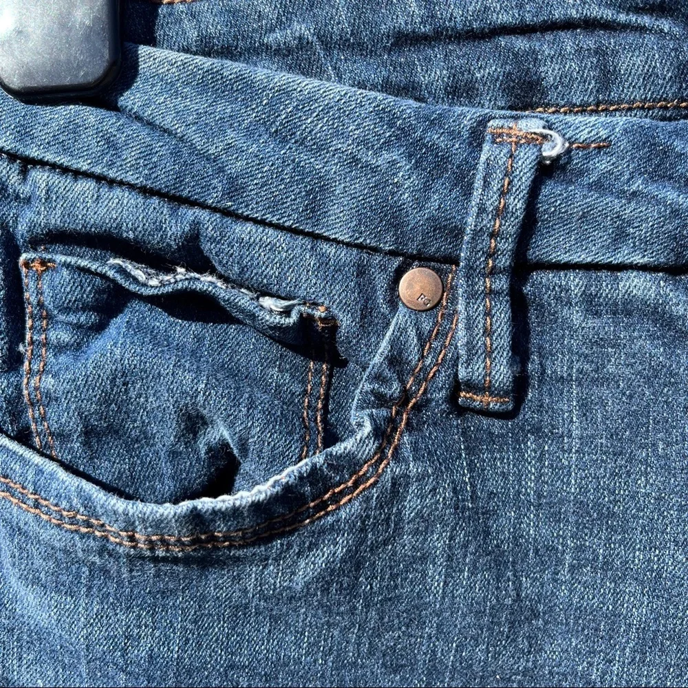 Faded Glory 5 Pocket Velvet Touch Denim Boot Jeans, Size 8P - Picture 6 of 15